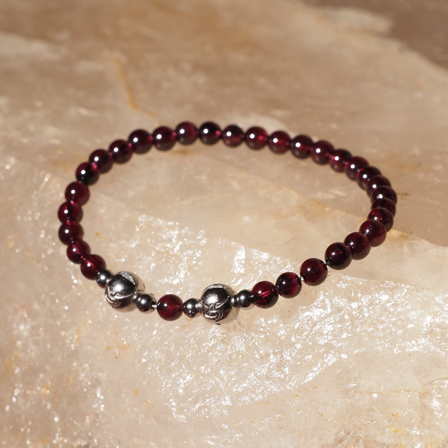 石榴石 ｜磁扣設計