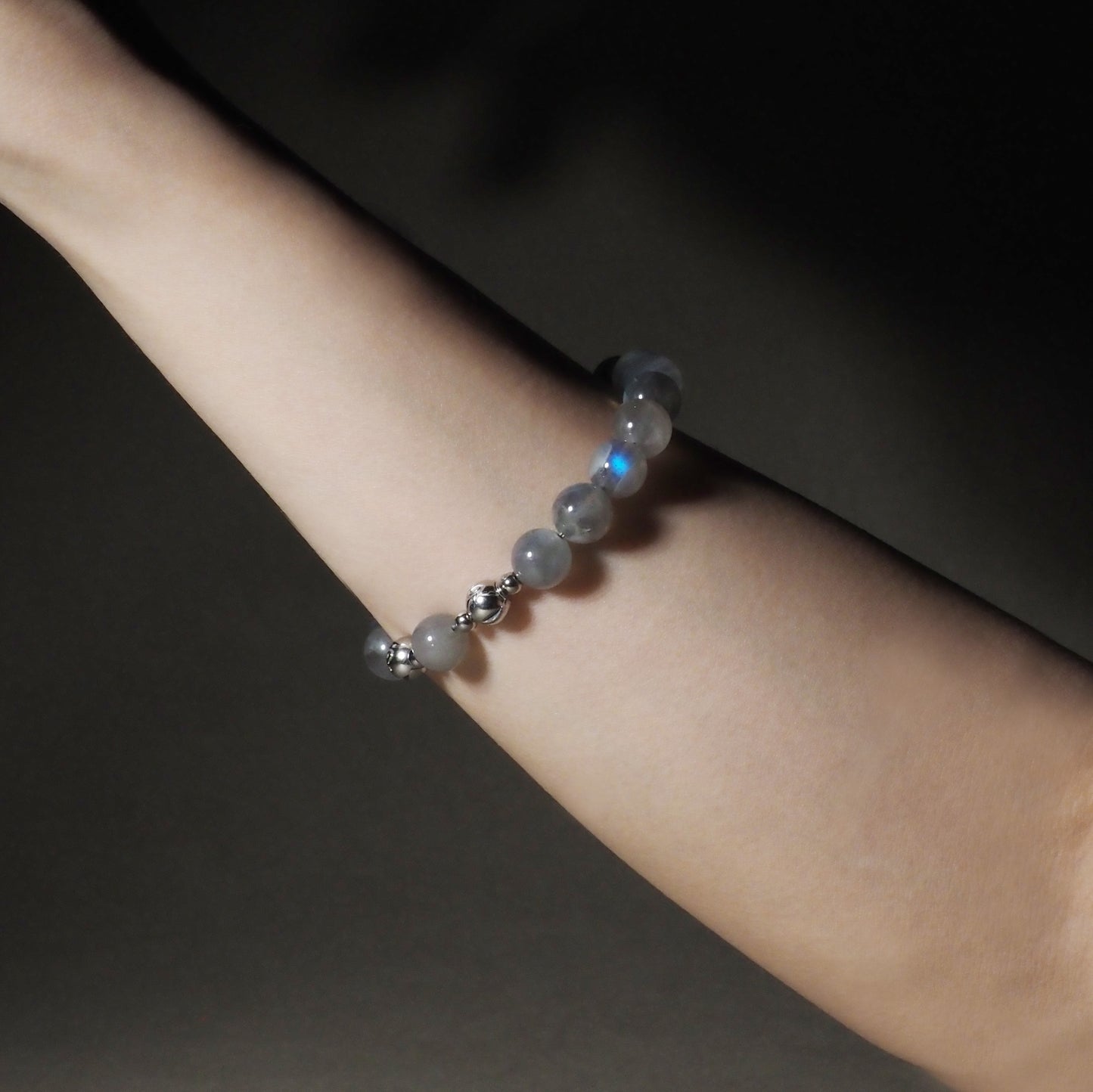 灰月光 ｜彈力繩設計